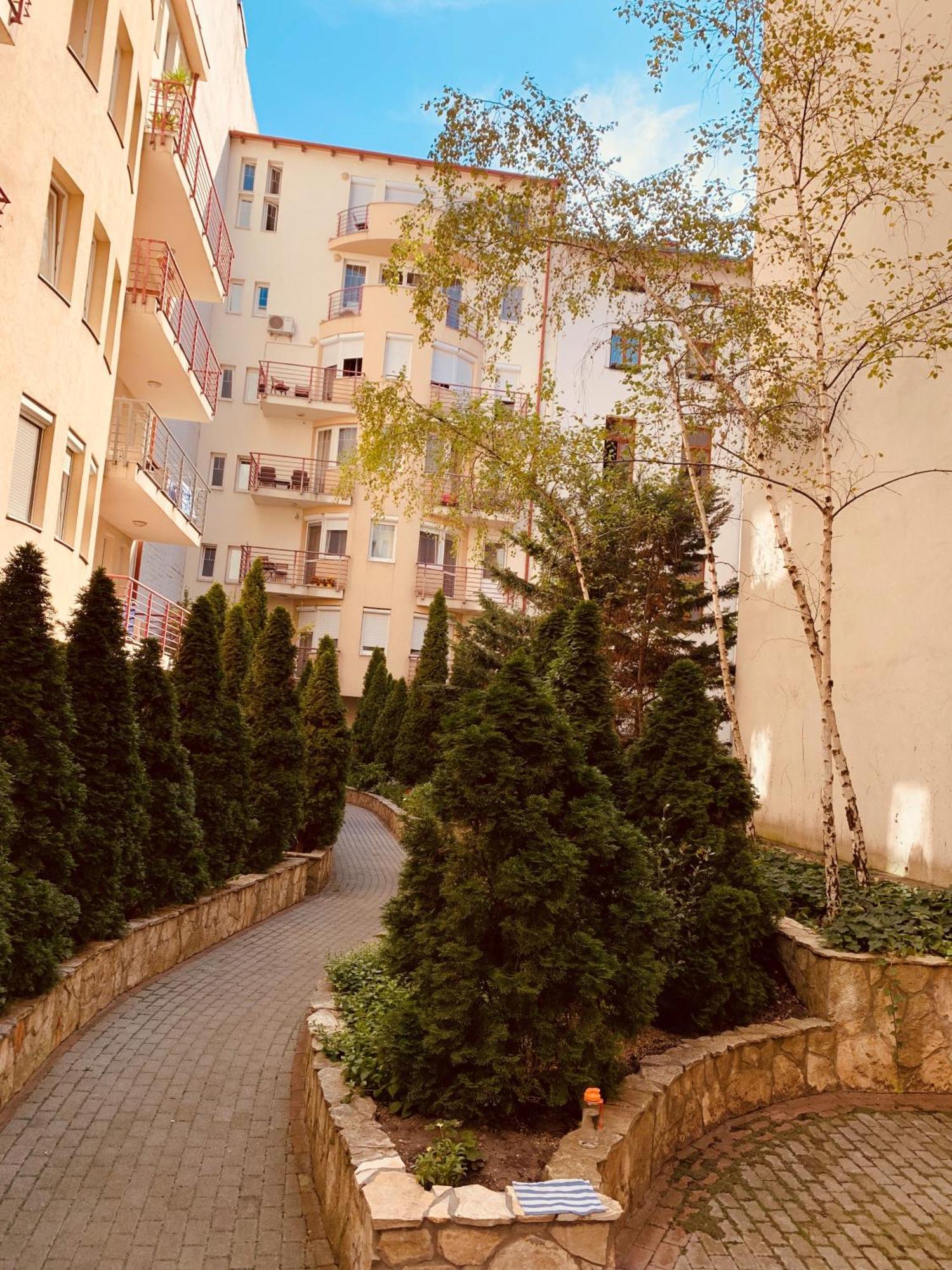 Peony Kaldy Apartman Free Garage Under The House Boedapest Buitenkant foto
